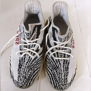 Men’s Yeezys sneakers